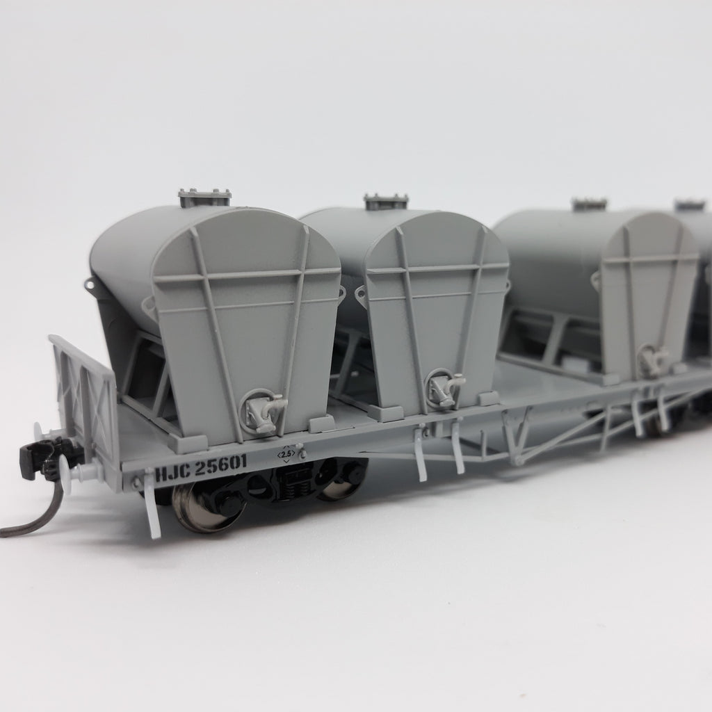 RTR032 HJC Cement Wagon Pack 2 RTR HOn3½